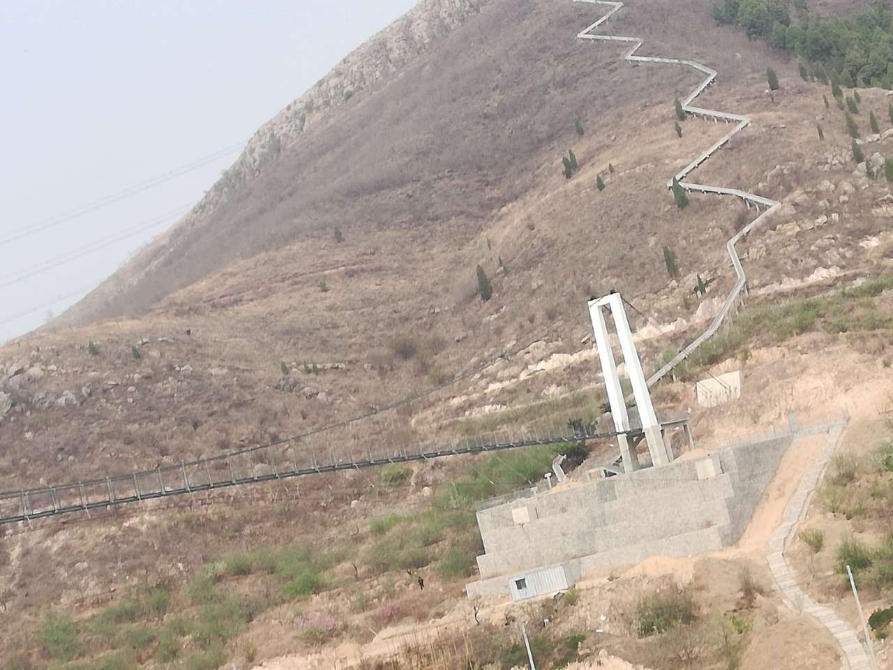 新泰见子山