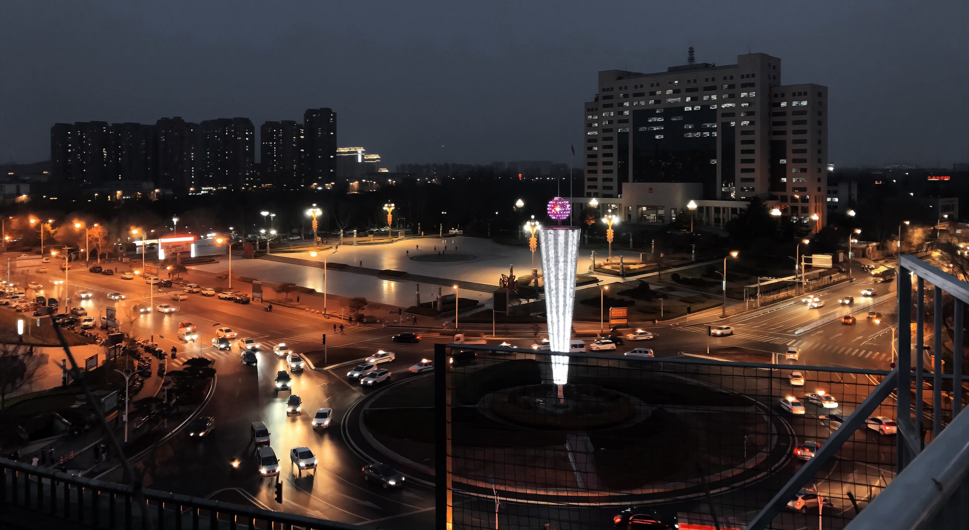 莱芜夜景图片